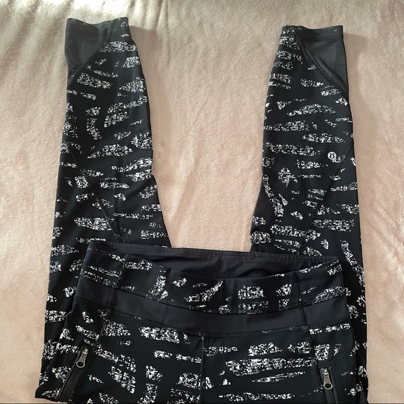 Lululemon Cropped Leggings size 8 - Picture 4 of 7